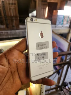 New Apple iPhone 6 64 GB Silver