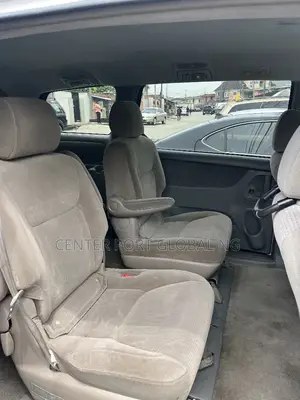 Toyota Sienna LE FWD 2006 White
