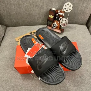 Fully Boxed Original Nike Slides Frank 7d H
