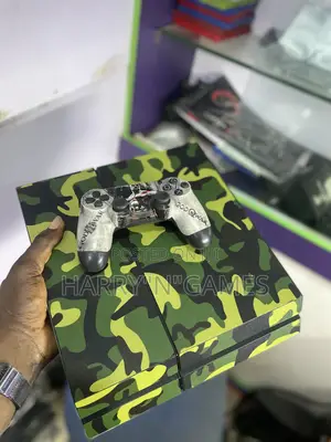 Camo Playstation4 500gig10 Games