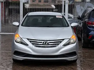 Hyundai Sonata GLS 4dr Sedan (2.4L 4cyl 6A) 2014 Silver