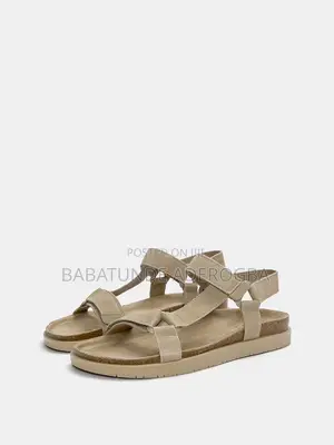 Pull Bear Sandals