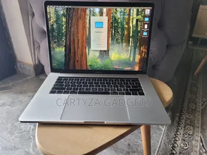 Laptop Apple MacBook Pro 2018 32GB Intel Core i7 SSD 512GB