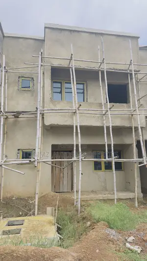 4bdrm Townhouse/Terrace in Palm Heights Estate, FHA for sale
