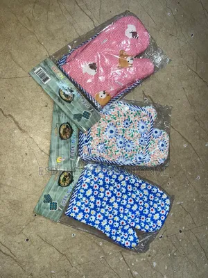 Kitchen Gloves / Oven Mittens