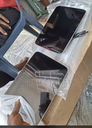 Range Rover Original Headrest Screen