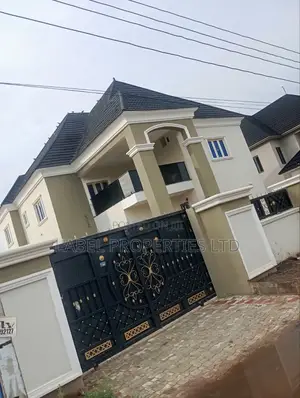 5bdrm Duplex in Standard Estate for rent