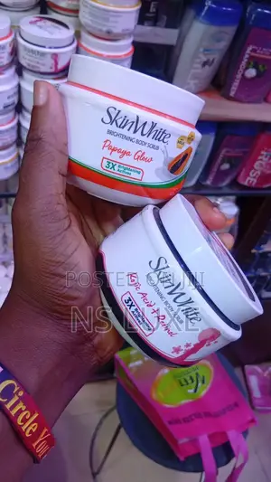 Skin White Brightening Body Scrub