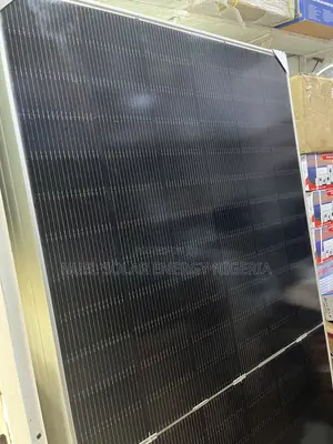 580w Solar World Panel
