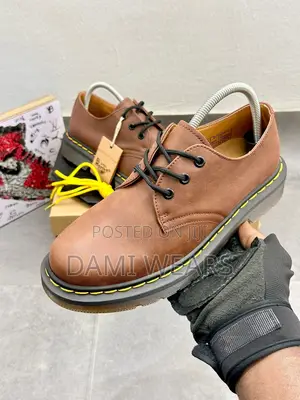 Dr Martens Low 1461 3 Eyes