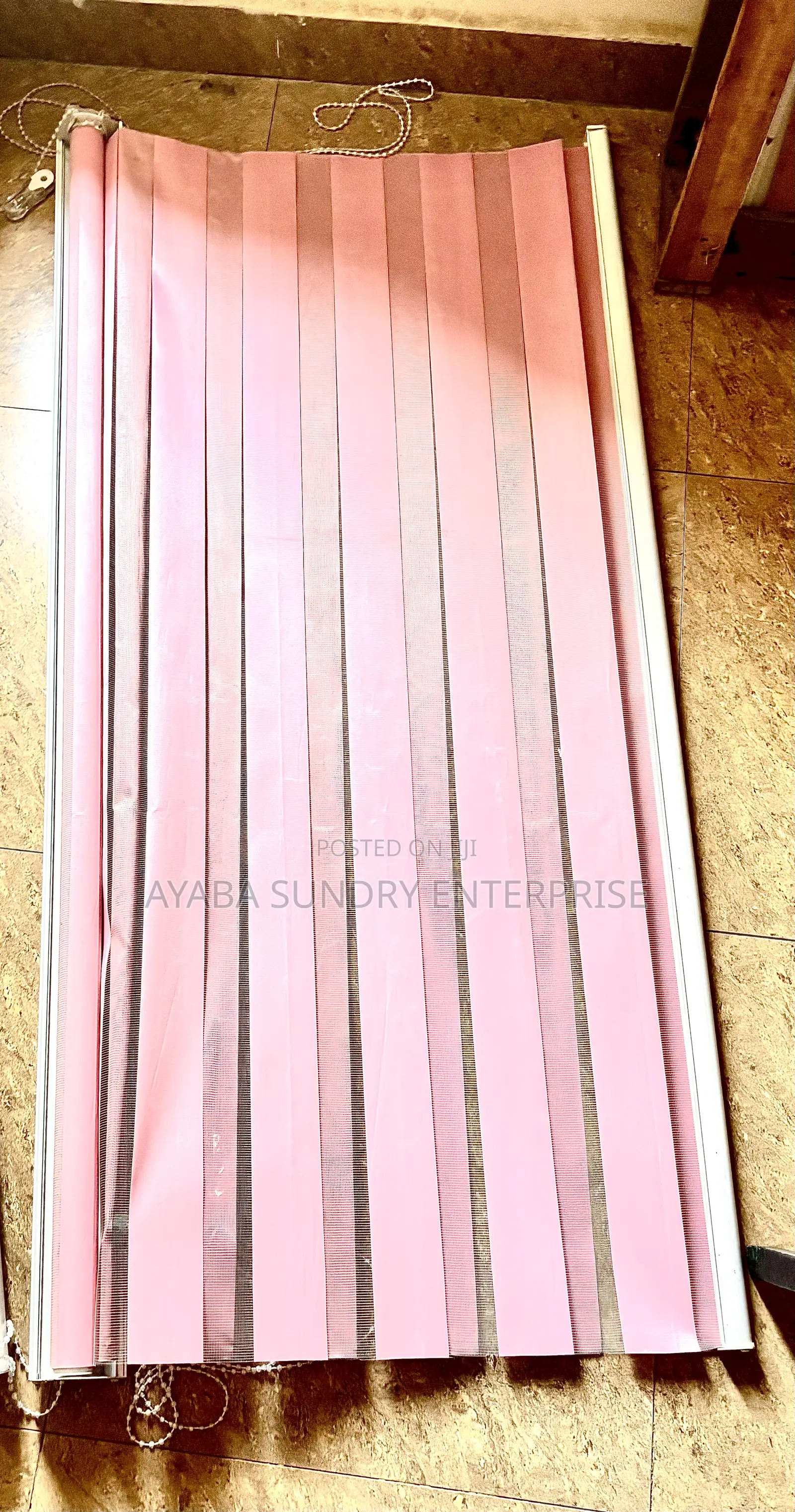Pinkie Window Blinds