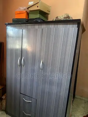 Three Door of Wardrobe