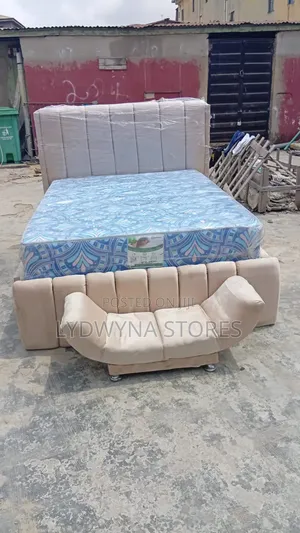 Lovely Beautiful Outstanding 41⁄2by6 Upholstery Padded Bedframe
