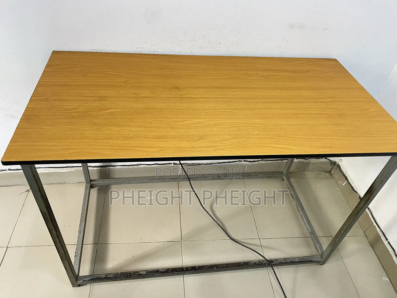 HDF Office Table