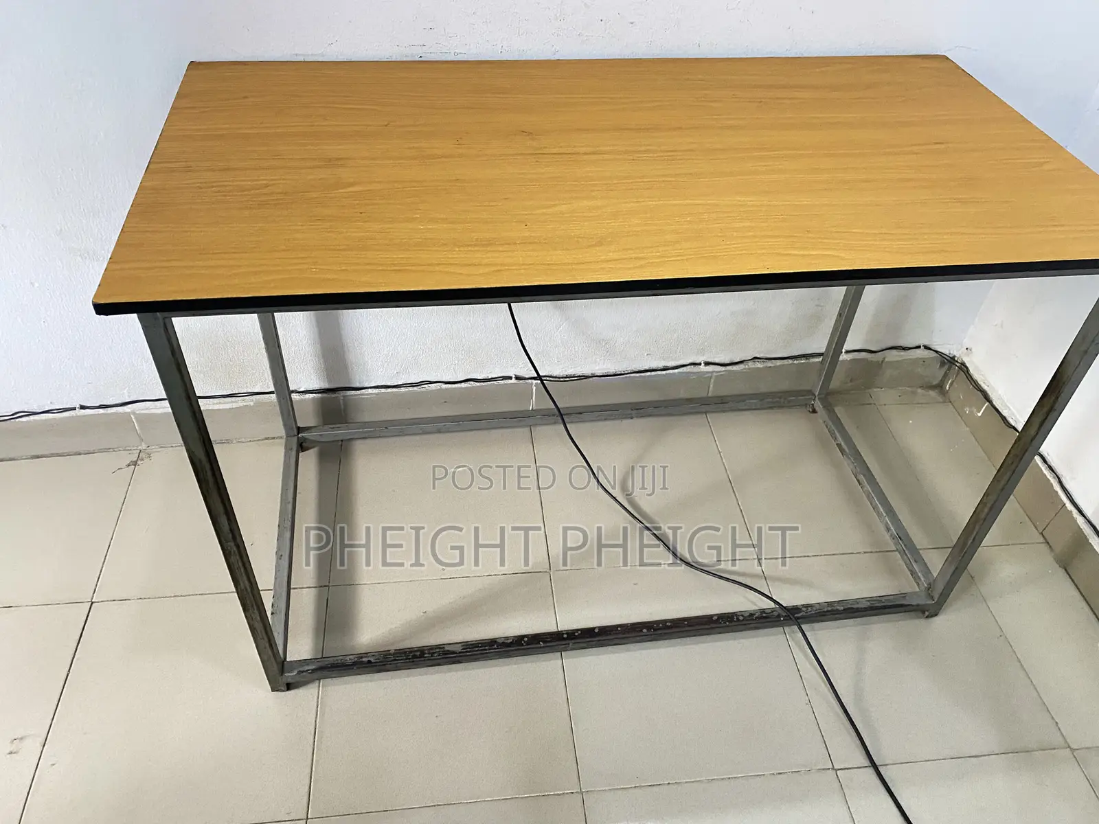 HDF Office Table