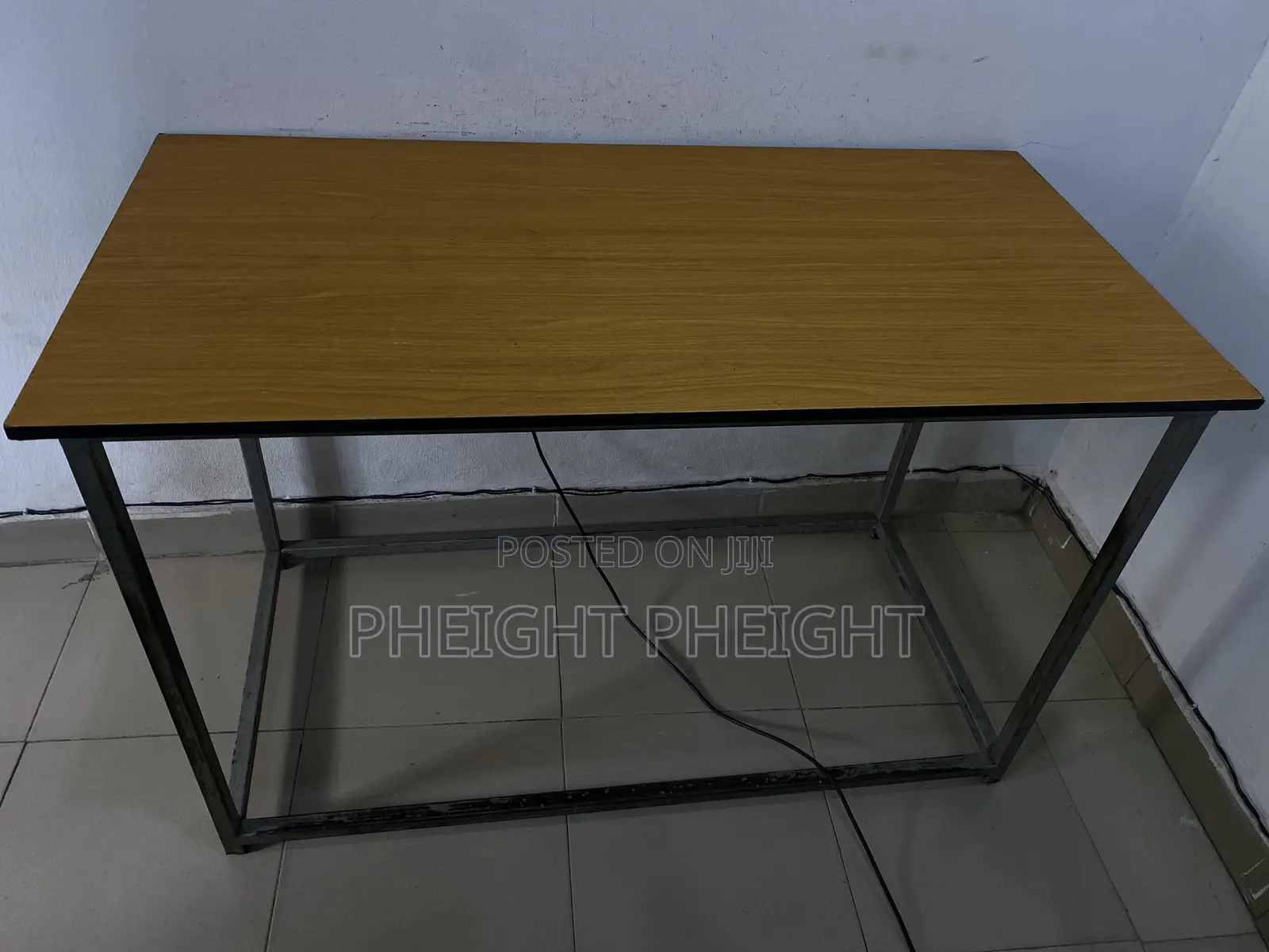 HDF Office Table