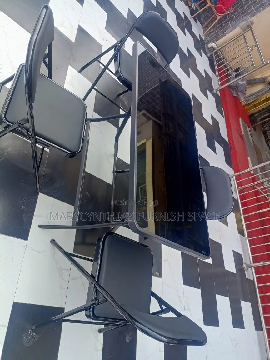 Restaurant Set – Available in White Black