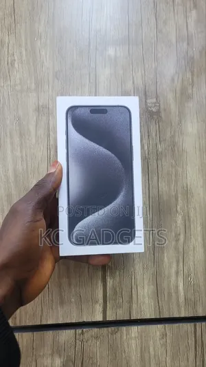 New Apple iPhone 15 Pro Max 256 GB White