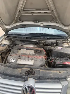 Volkswagen Passat 2005 Silver