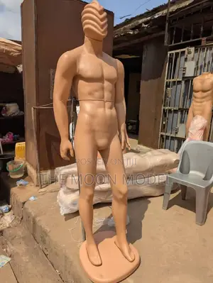 Muscle Male Mannequin