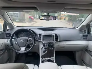 Toyota Venza XLE 2014 White