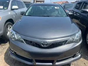 Toyota Camry 2014 Gray
