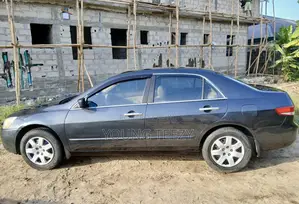 Honda Accord Sedan DX 2004 Gray