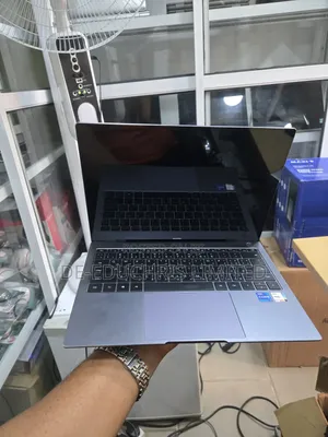 Laptop Huawei Matebook D 15 16GB Intel Core i7 SSD 256GB