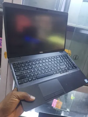 Laptop Dell Precision 3541 16GB Intel Core i7 SSD 512GB