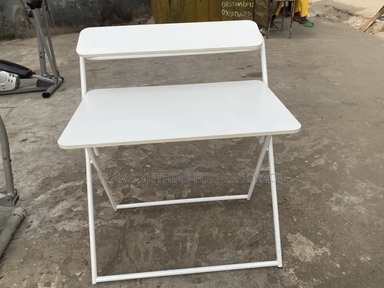 Foldable Reading Table