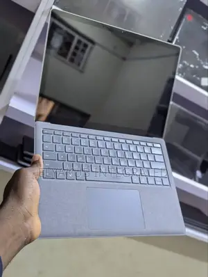 New Laptop Microsoft Surface 16GB Intel Core i7 SSD 256GB