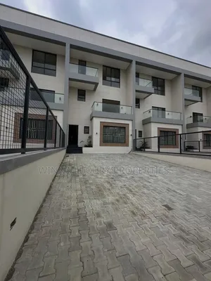 6bdrm Townhouse/Terrace in Katampe Extension for sale