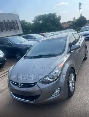 Hyundai Elantra 2013 Brown