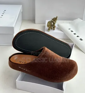 Top Notch Luxury Men's Half Shoes Marni Well Banded Package