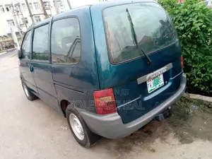 Nissan Serena 1999 Blue