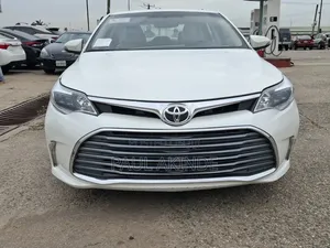 Toyota Avalon Limited Sedan FWD (3.5L 6cyl 6A) 2013 White