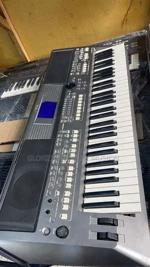 Direct Uk Used Keyboard Yamaha Psrs670