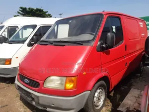 Ford Transit 2000 Red