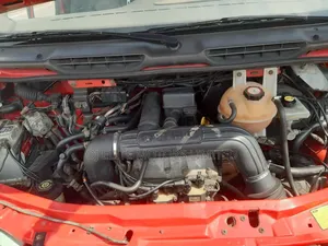 Ford Transit 2000 Red