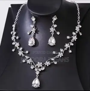 Jewelries Necklace