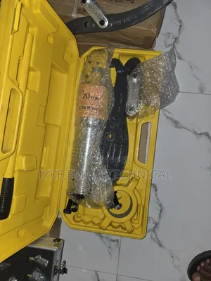 20-Ton Hydraulic Bearing Puller Set