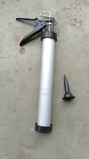 Heavy-Duty Aluminum Sausage Caulking Gun