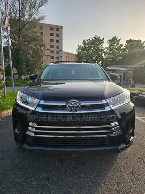 Toyota Highlander XLE 4dr SUV (3.5L 6cyl 6A) 2015 Black