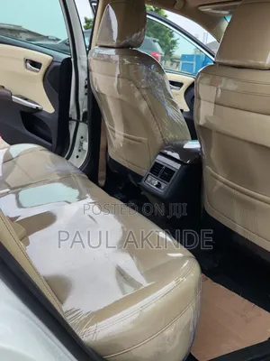 Toyota Avalon Limited Sedan FWD (3.5L 6cyl 6A) 2013 White
