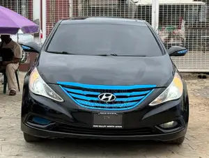 Hyundai Sonata 2011 Black