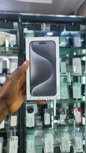 New Apple iPhone 15 Pro 256 GB Black