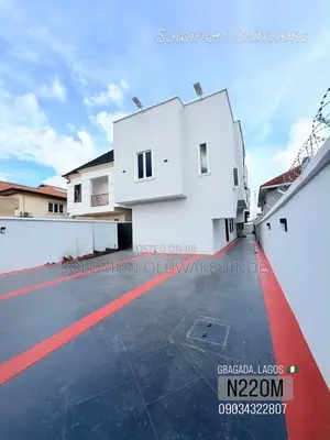 3bdrm Duplex in Gbagada for sale