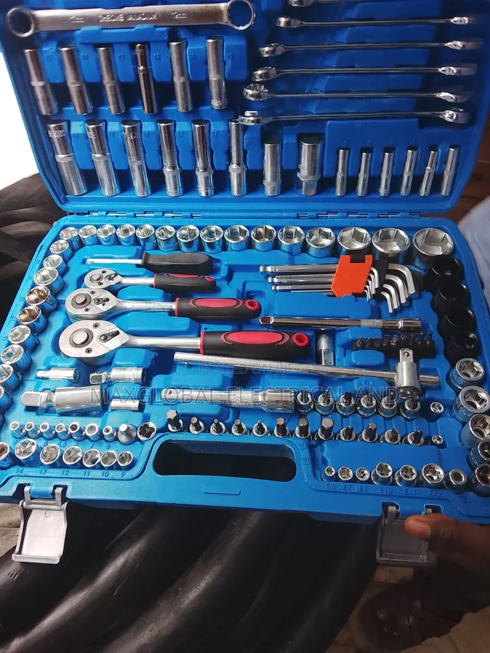151 Pics Tools Box