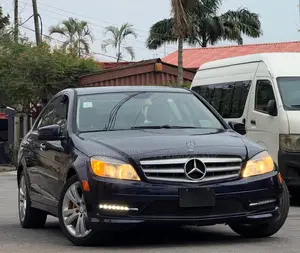 Mercedes-Benz C300 2009 Blue