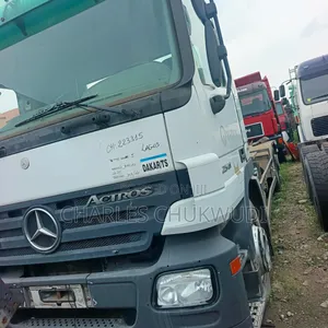 Mercedes Benz Tractor Unit Mp2
